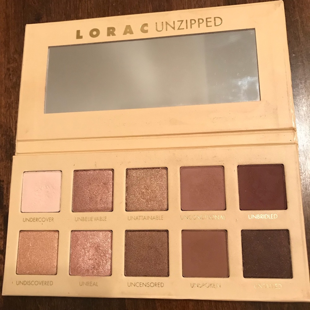 Lora.mc Unzipped Eyeshadow Palette